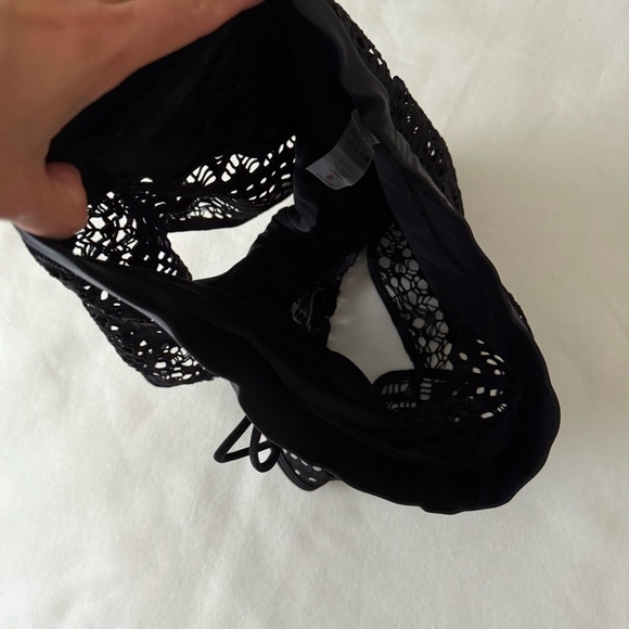 Black lace overlay swim shorts - Picture 4 of 5